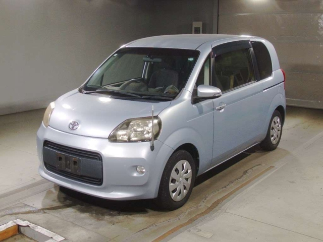 TOYOTA PORTE 2012