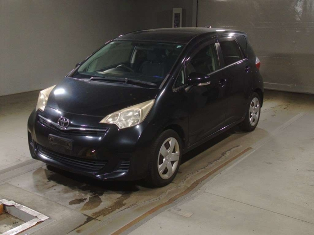 TOYOTA RACTIS 2012