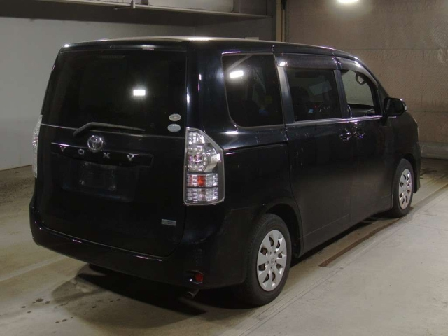 TOYOTA VOXY 2012