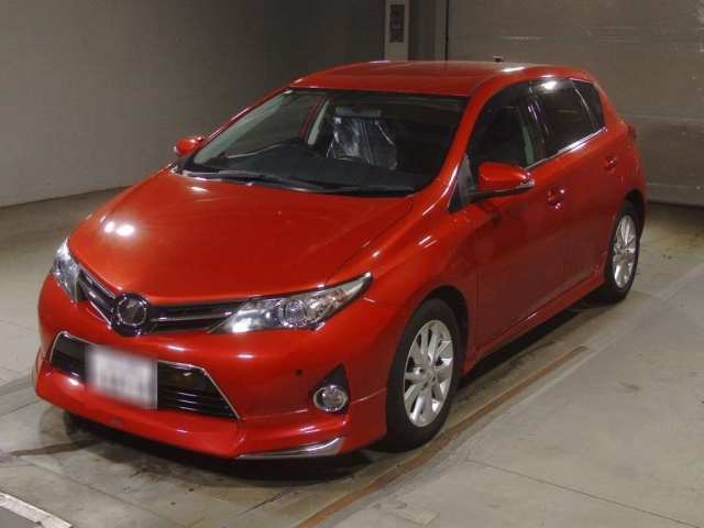 TOYOTA AURIS 2015