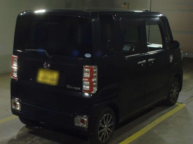 DAIHATSU WAKE 2017