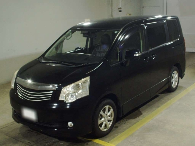 TOYOTA NOAH 2012