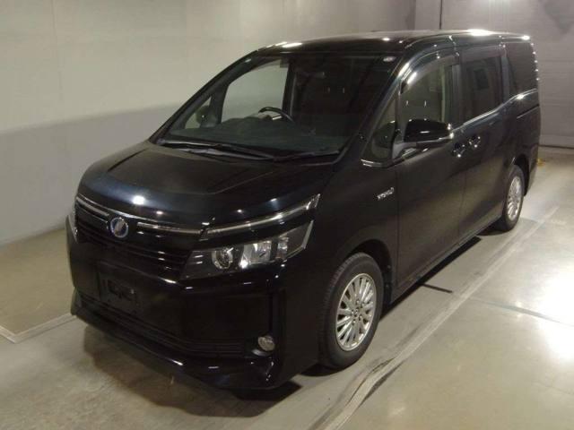 TOYOTA VOXY 2014
