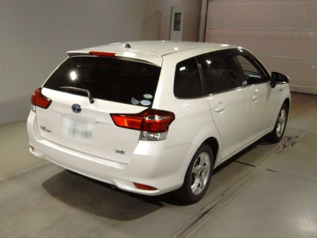 TOYOTA COROLLA FIELDER 2015
