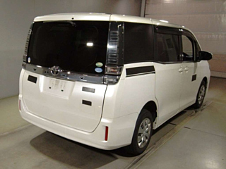 TOYOTA VOXY 2018