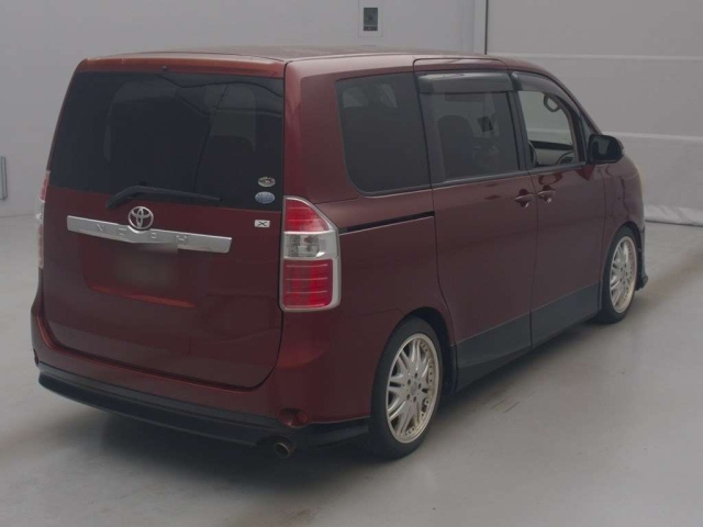 TOYOTA NOAH 2008