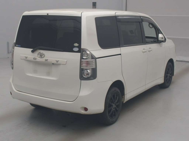 TOYOTA VOXY 2008