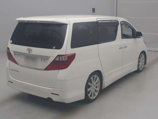 TOYOTA ALPHARD 2009