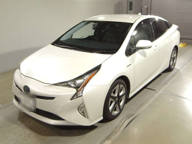 TOYOTA PRIUS 2016