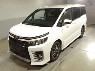 TOYOTA VOXY 2014