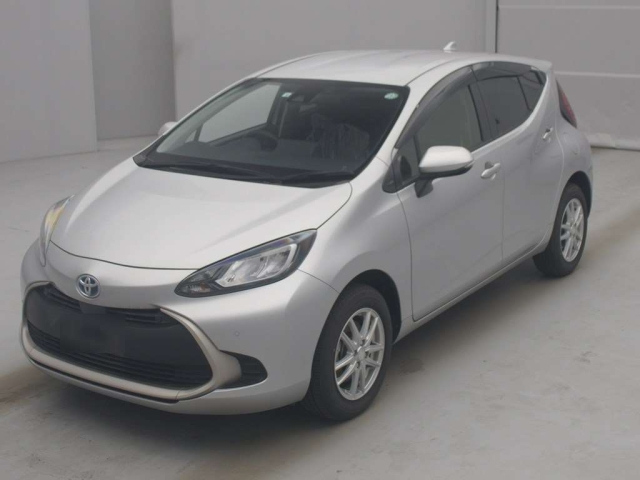 TOYOTA AQUA 2022