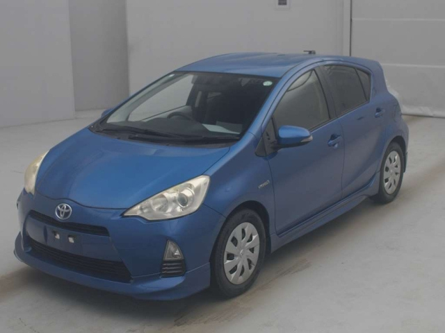 TOYOTA AQUA 2012