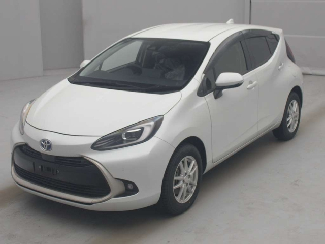 TOYOTA AQUA 2022