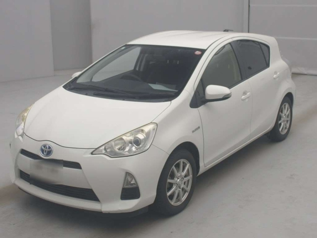 TOYOTA AQUA 2014