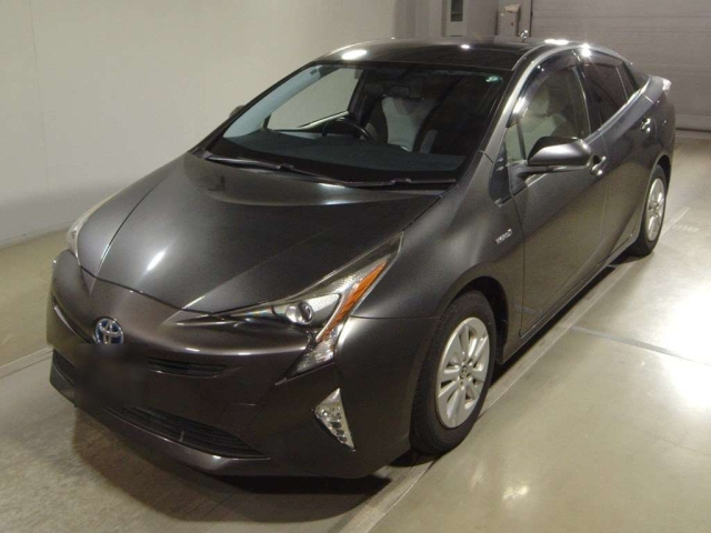 TOYOTA PRIUS 2016