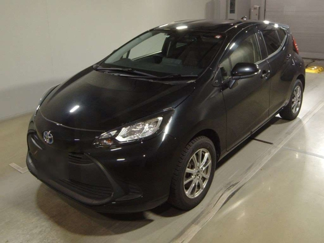 TOYOTA AQUA 2022