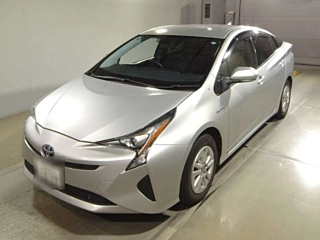 TOYOTA PRIUS 2016
