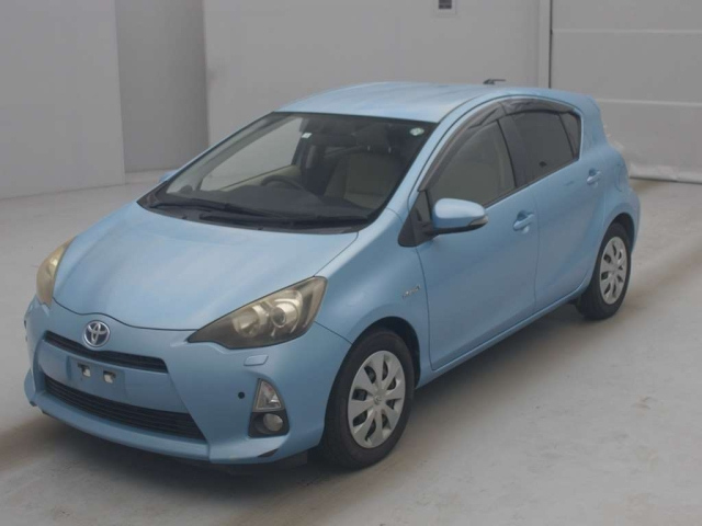 TOYOTA AQUA 2012