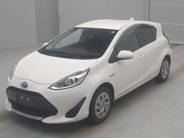 TOYOTA AQUA 2020