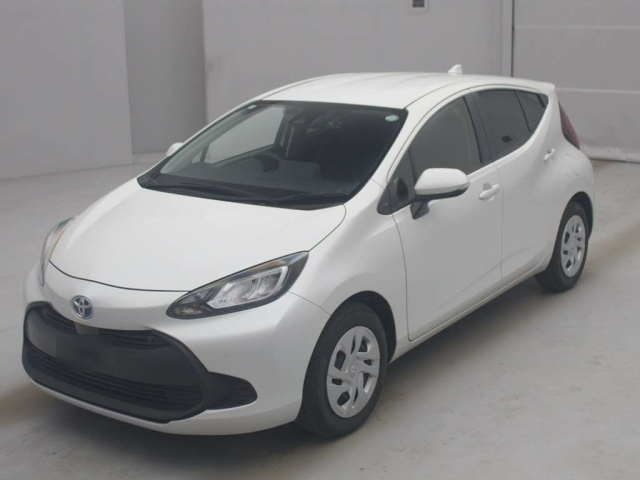 TOYOTA AQUA 2022