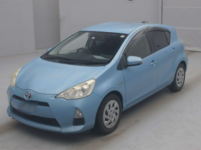 TOYOTA AQUA 2012