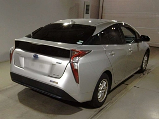TOYOTA PRIUS 2016