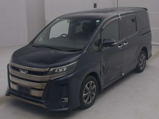 TOYOTA NOAH 2018