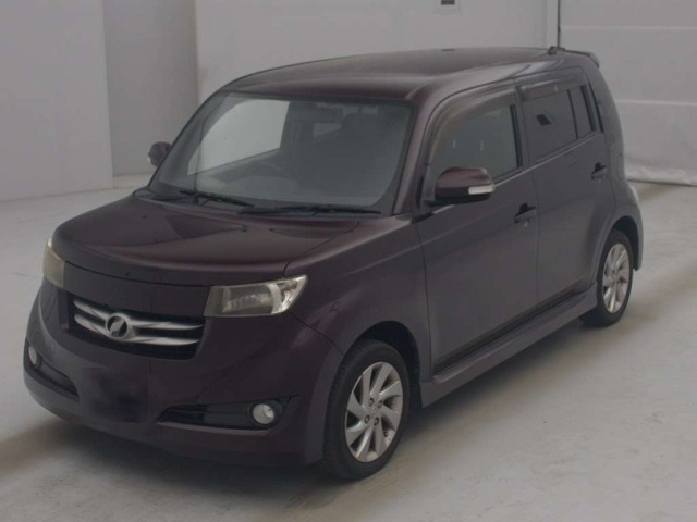 TOYOTA BB 2011