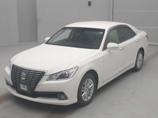 TOYOTA CROWN 2013