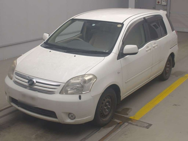 TOYOTA RAUM 2008