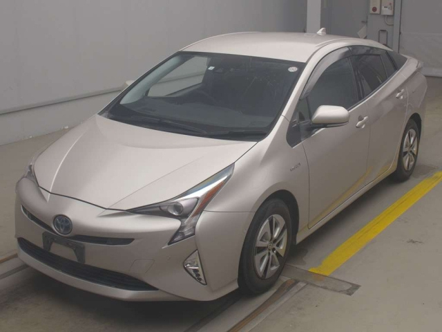 TOYOTA PRIUS 2016