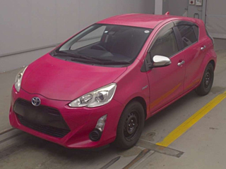 TOYOTA AQUA 2016