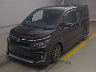 TOYOTA VOXY 2014