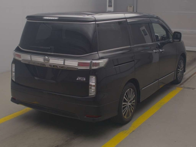 NISSAN ELGRAND 2017