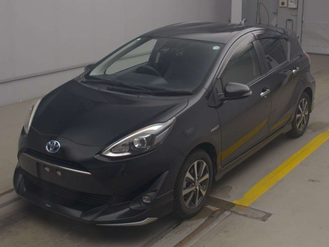 TOYOTA AQUA 2018