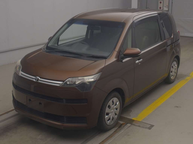 TOYOTA SPADE 2015