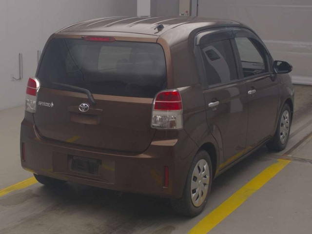 TOYOTA SPADE 2015