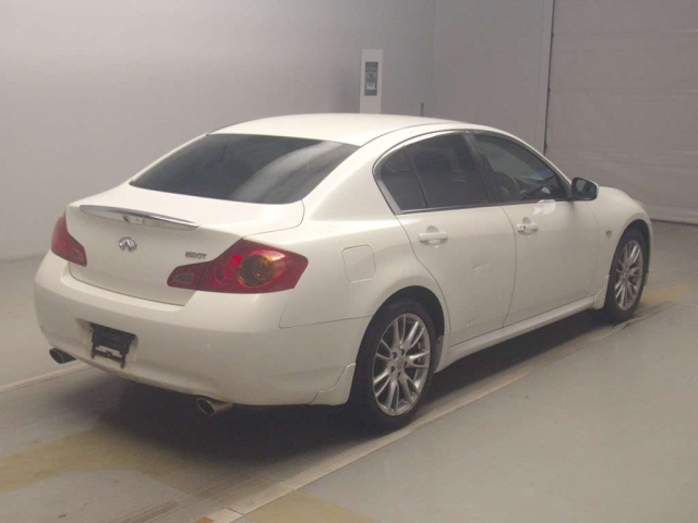 NISSAN SKYLINE 2009