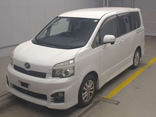 TOYOTA VOXY 2012
