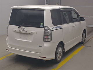 TOYOTA VOXY 2012