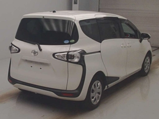 TOYOTA SIENTA 2016
