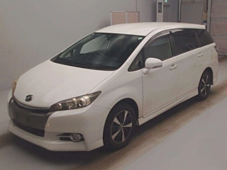 TOYOTA WISH 2013