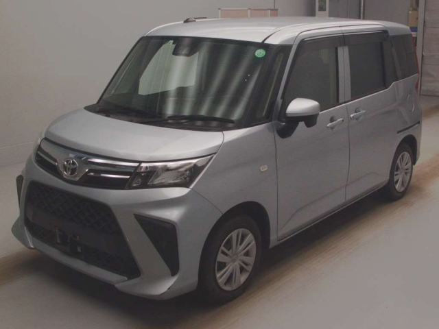 TOYOTA ROOMY 2021
