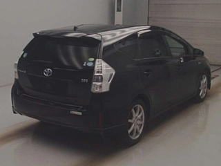 TOYOTA PRIUS ALPHA 2012