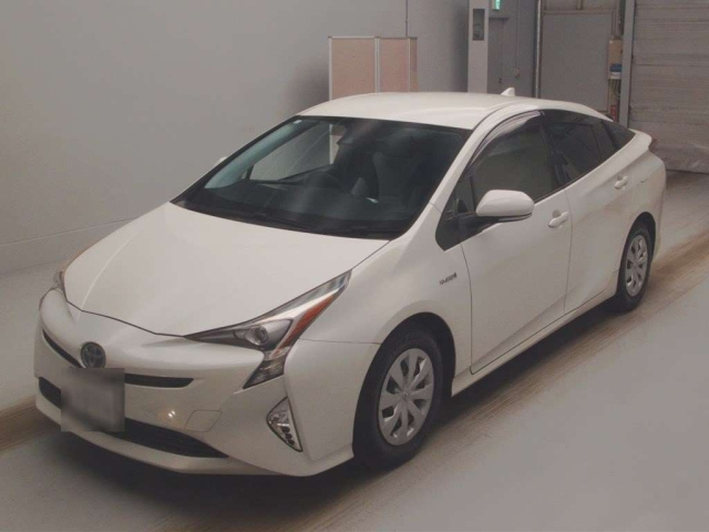 TOYOTA PRIUS 2016