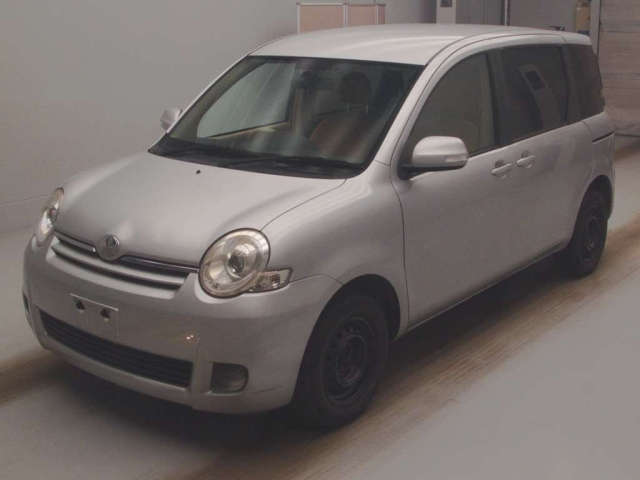 TOYOTA SIENTA 2014