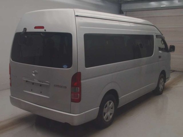 TOYOTA HIACE 2017