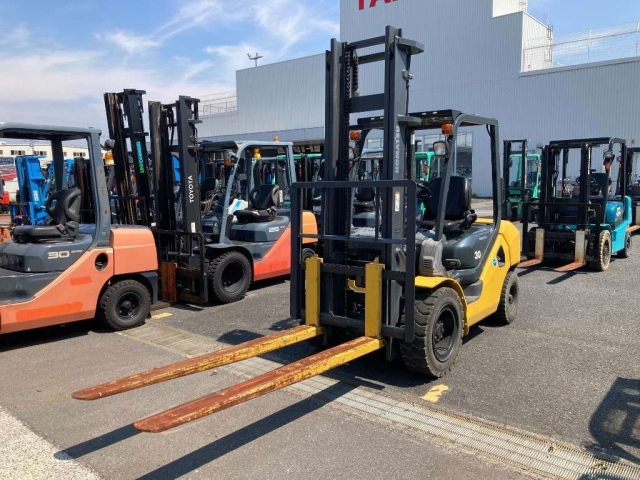 KOMATSU FORKLIFT 2016