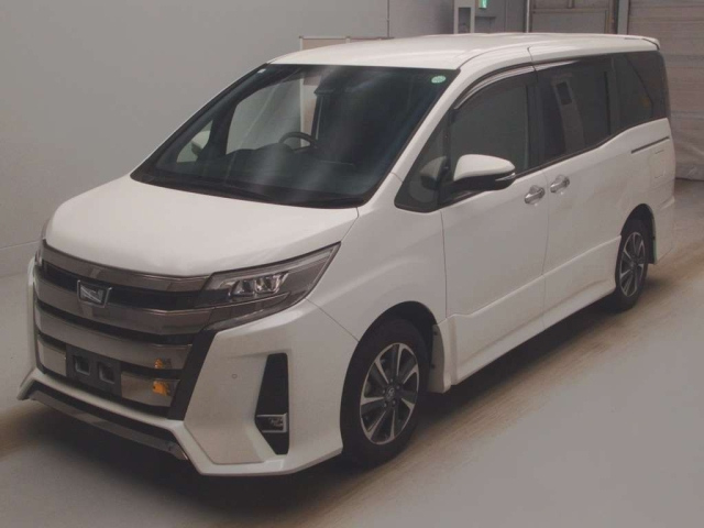 TOYOTA NOAH 2020