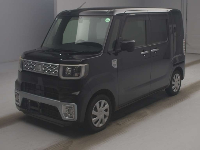DAIHATSU WAKE 2015